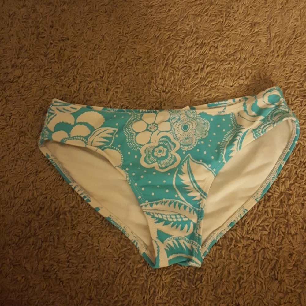 Girls Bikini Bottom never worn